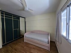 Blk 201 Clementi Avenue 6 (Clementi), HDB Executive #459642061